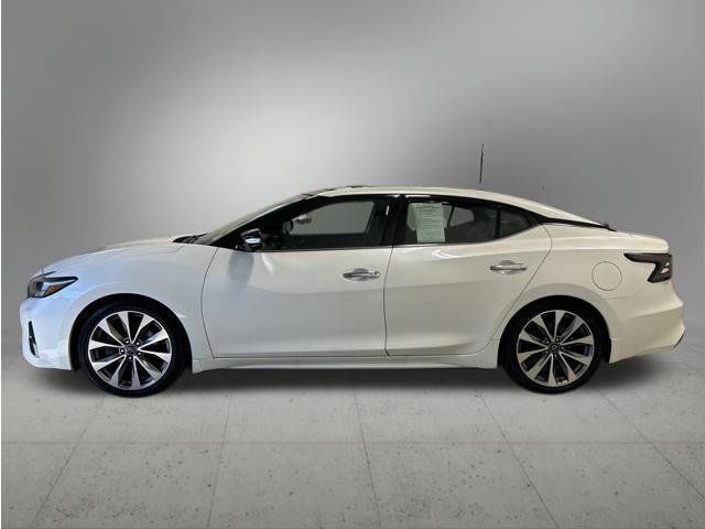 Used 2023 Nissan Maxima Platinum w/ Sport Mat Group FWD image 2