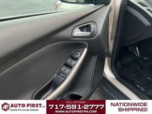 Used 2018 Ford Focus Titanium FWD image 6