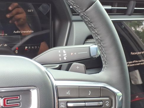New 2026 GMC Terrain Elevation w/ Elevation Premium Package AWD/4WD image 18
