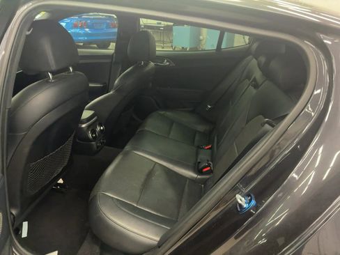 Used 2018 Kia Stinger GT1 RWD image 5