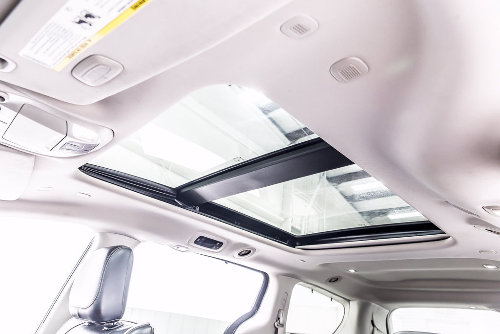 Used 2022 Chrysler Pacifica Limited FWD image 15