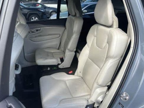 Used 2023 Volvo XC90 T8 Ultimate w/ Lounge Package AWD/4WD image 4