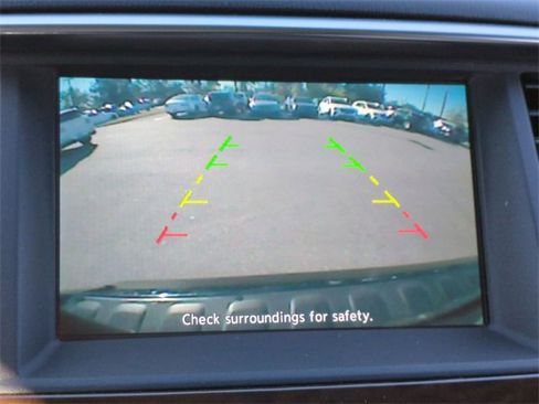 Used 2017 Nissan Armada SV image 18