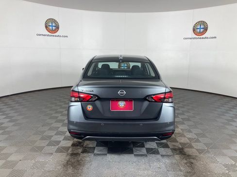 Used 2025 Nissan Versa SV image 18