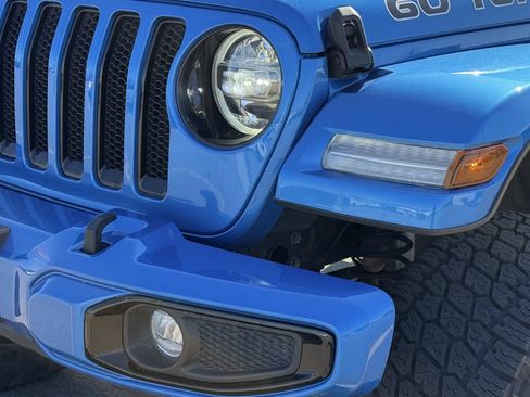 Used 2022 Jeep Wrangler Unlimited Sahara AWD/4WD image 25