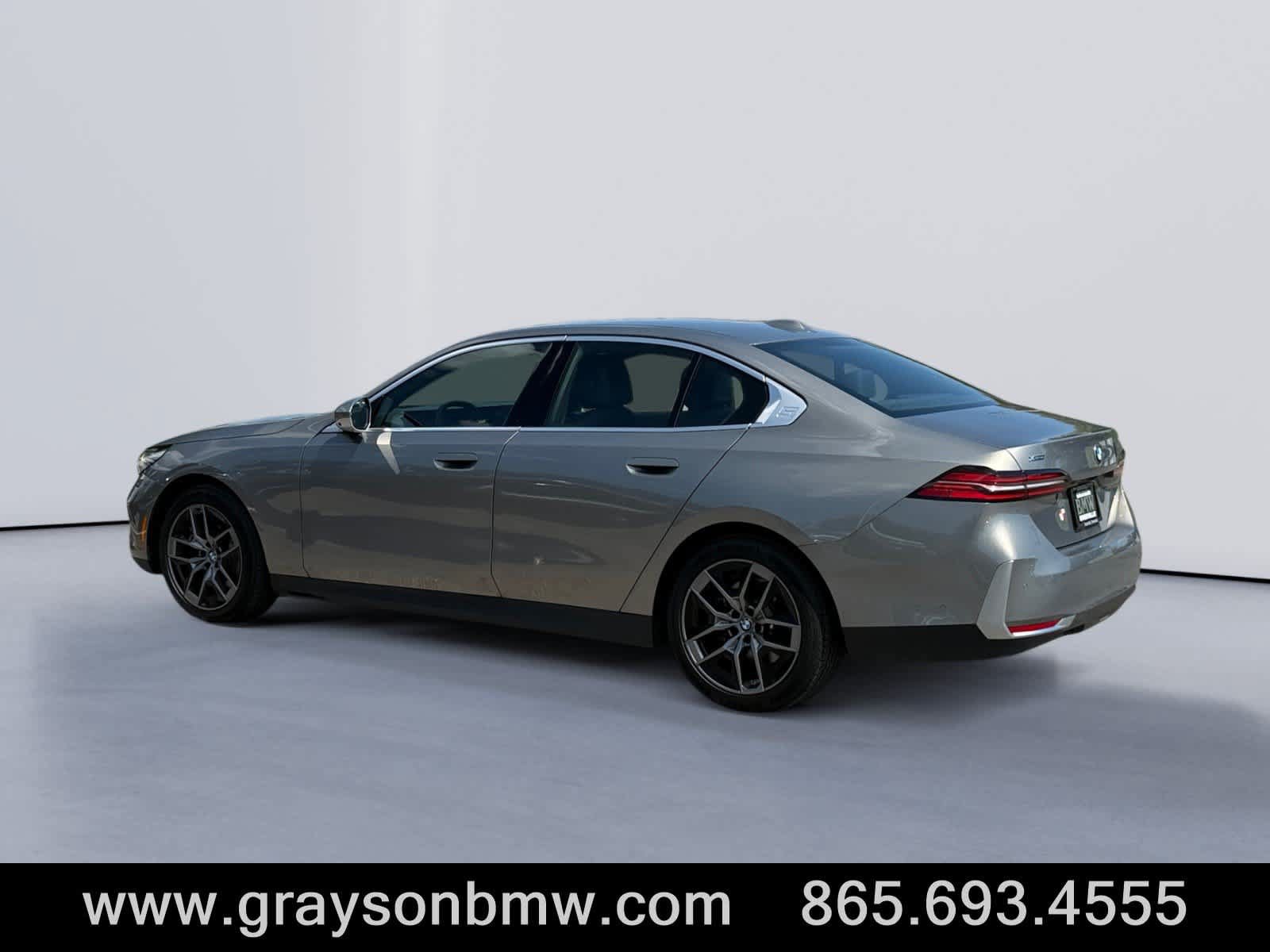 Used 2026 BMW 540i xDrive w/ Premium Package AWD/4WD image 5