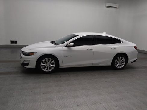 Used 2022 Chevrolet Malibu LT FWD image 2