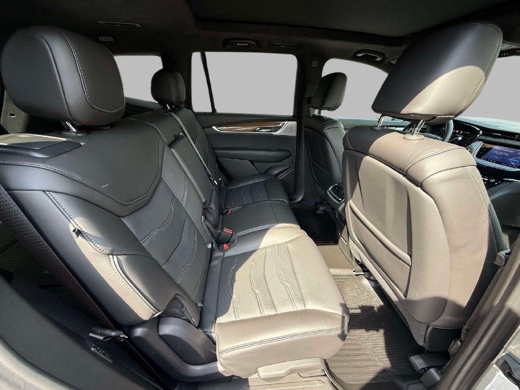 Certified 2025 Cadillac XT6 Premium Luxury w/ Platinum Package AWD/4WD image 16