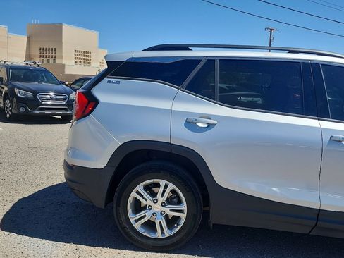 Used 2020 GMC Terrain SLE w/ Driver Convenience Package image 5