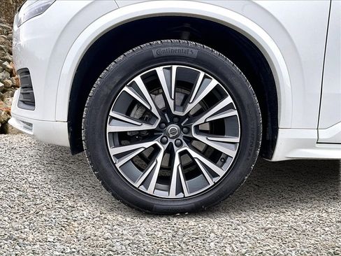 Used 2020 Volvo XC90 T6 Momentum image 8