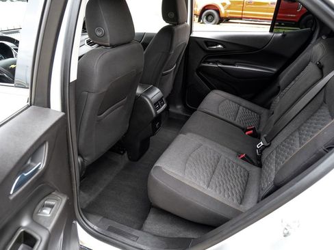 Used 2018 Chevrolet Equinox LT AWD/4WD image 38
