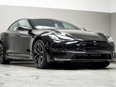 Used 2021 Tesla Model S Plaid image 4