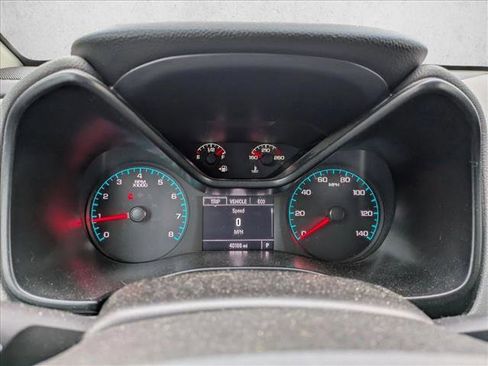Used 2018 Chevrolet Colorado W/T AWD/4WD image 11