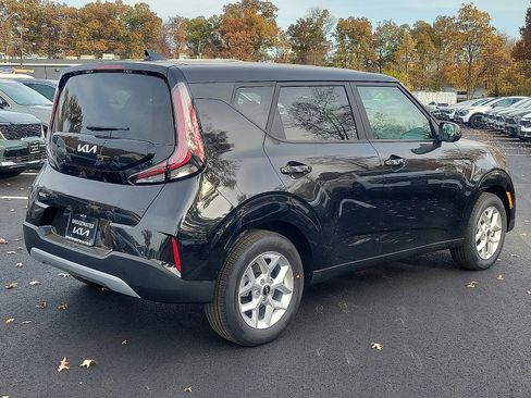 New 2025 Kia Soul LX w/ LX Technology Package image 7