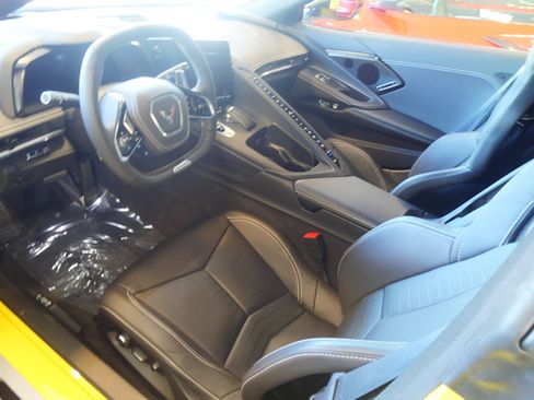 Used 2025 Chevrolet Corvette Z06 w/ Stealth Interior Trim Package RWD image 7