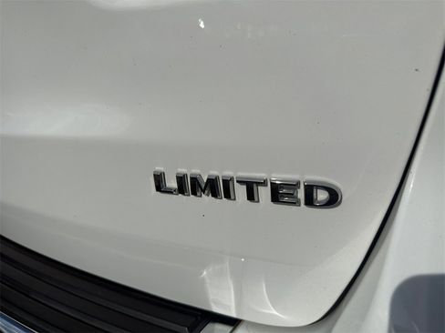 Certified 2019 Jeep Grand Cherokee Limited w/ Luxury Group II image 16