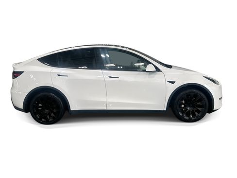 Certified 2023 Tesla Model Y Long Range AWD/4WD image 7