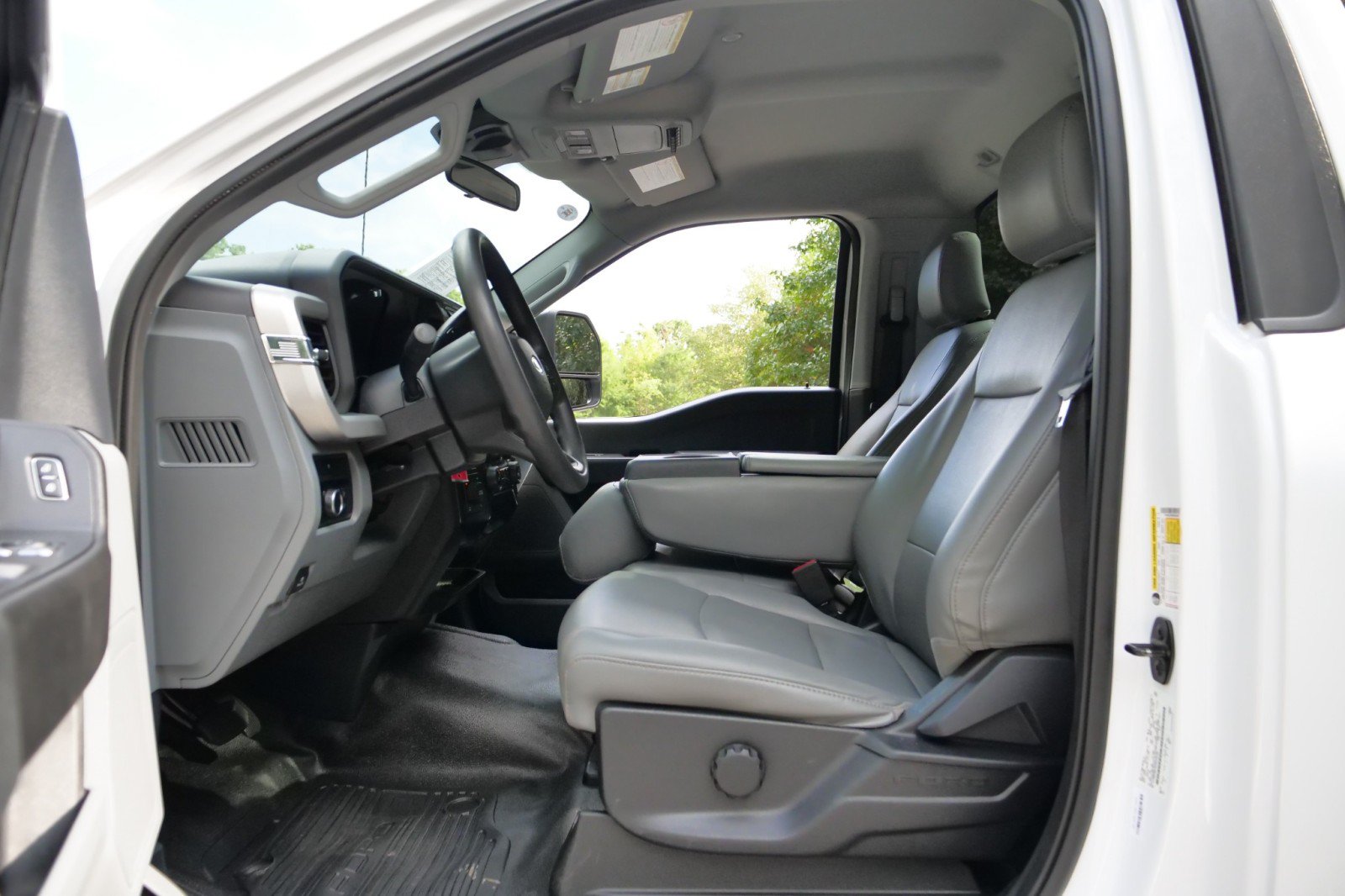 Used 2023 Ford F350 XL w/ 360-Degree Camera Package AWD/4WD image 22