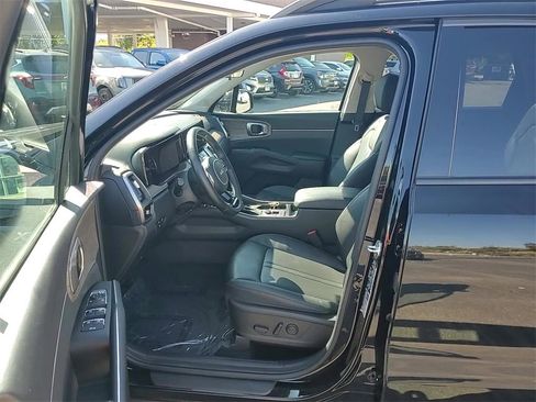 Certified 2022 Kia Sorento X-Line EX image 11