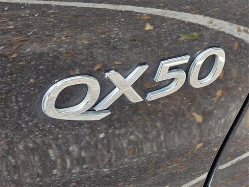 Used 2021 INFINITI QX50 Sensory image 15