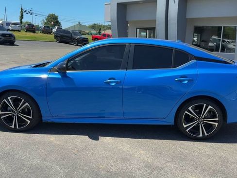 Used 2022 Nissan Sentra SR w/ Trunk Package FWD image 4