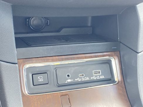 Used 2025 Subaru Ascent Touring image 30