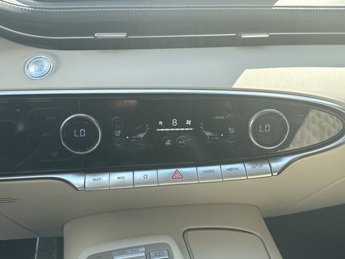 Used 2025 Genesis GV70 3.5T Sport w/ Sport Advanced Package image 24