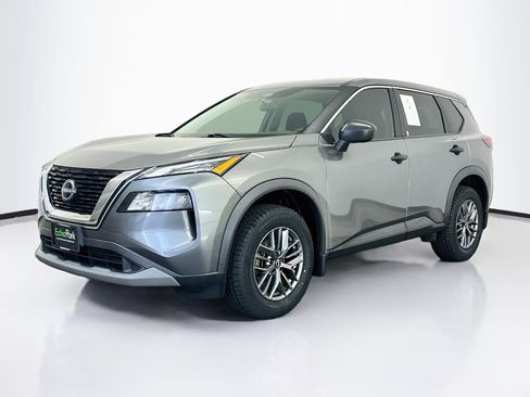 Used 2023 Nissan Rogue S AWD/4WD image 3