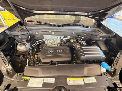 Used 2021 Volkswagen Atlas Cross Sport SE image 41