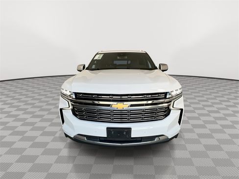 Used 2024 Chevrolet Suburban Premier image 3