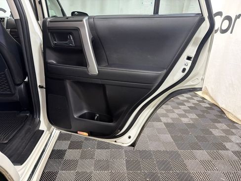 Used 2023 Toyota 4Runner Limited AWD/4WD image 13