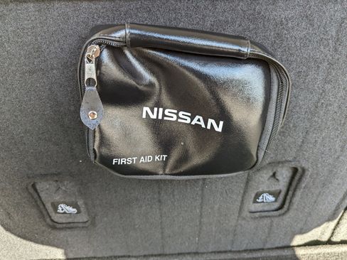 Used 2021 Nissan Rogue SV w/ Premium Package image 39