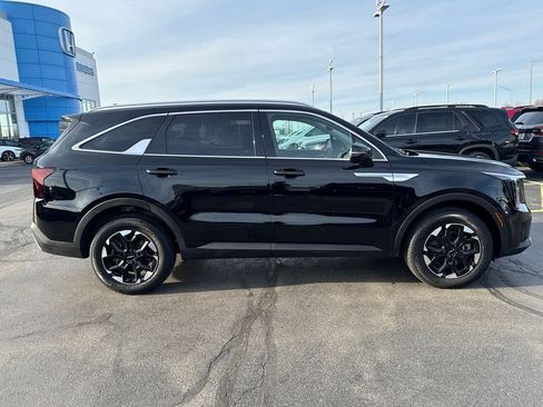 Used 2024 Kia Sorento S w/ Panoramic Sunroof Package AWD/4WD image 12