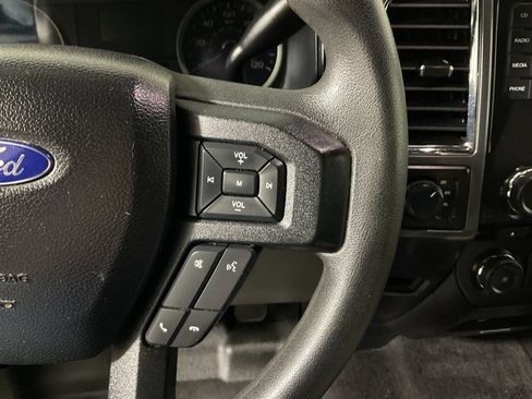 Used 2016 Ford F150 XLT AWD/4WD image 24