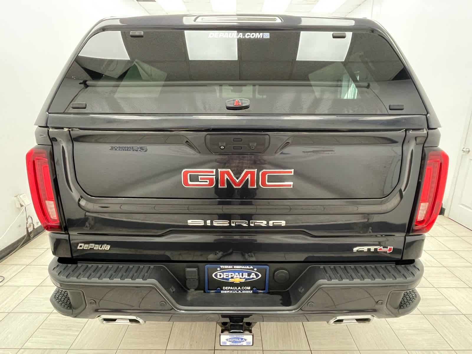 Used 2023 GMC Sierra 1500 AT4 w/ Technology Package AWD/4WD image 25