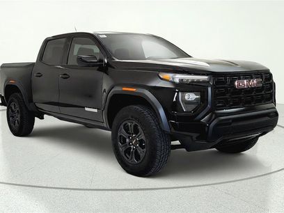 Used 2025 GMC Canyon Elevation