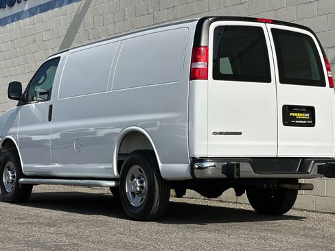 Used 2025 Chevrolet Express 2500 w/ Driver Convenience Package RWD image 6