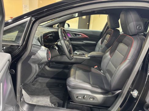 Used 2025 Chevrolet Equinox EV RS FWD image 19