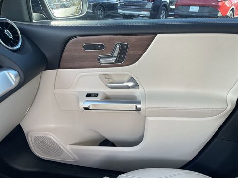 Used 2020 Mercedes-Benz GLB 250 4MATIC image 21