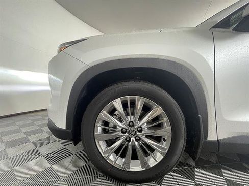 New 2026 Toyota Grand Highlander AWD image 25