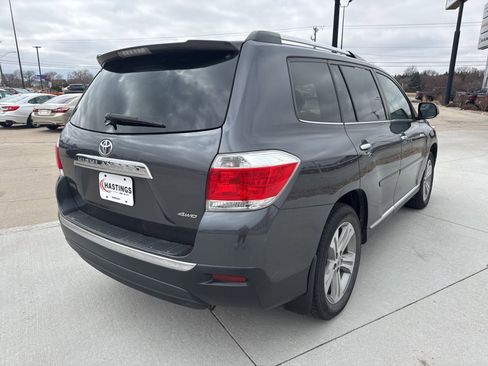 Used 2012 Toyota Highlander Limited w/ Tow Pkg image 6