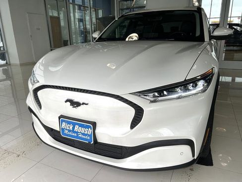 Used 2022 Ford Mustang Mach-E Select image 3