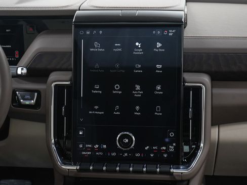Used 2025 GMC Yukon Denali w/ Denali Reserve Package AWD/4WD image 17