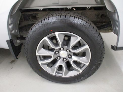 Used 2022 Chevrolet Silverado 1500 LT w/ Texas Edition Plus image 5