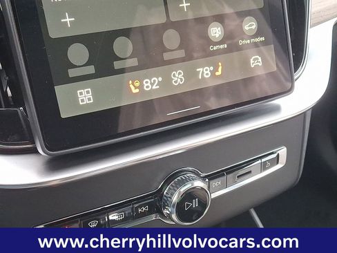 New 2026 Volvo XC90 B6 Plus w/ Protection Package Premier image 13