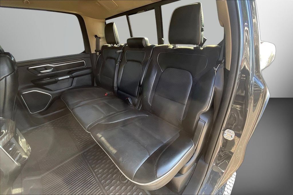 Used 2019 RAM 1500 Laramie AWD/4WD image 21