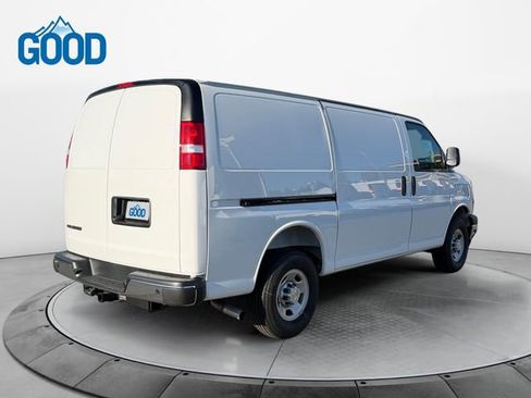 New 2025 Chevrolet Express 3500 w/ Driver Convenience Package RWD image 5