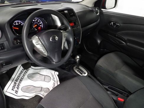 Used 2017 Nissan Versa SV image 8