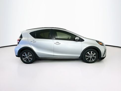 Used 2018 Toyota Prius C Two w/ Carpet Mat Package FWD image 10