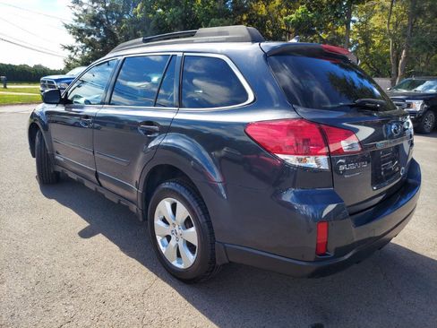 Used 2012 Subaru Outback 2.5i Limited w/ Moonroof Pkg AWD/4WD image 6